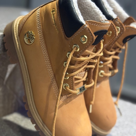 Timberland x Champion Shearling Boots - Picture 6 of 9